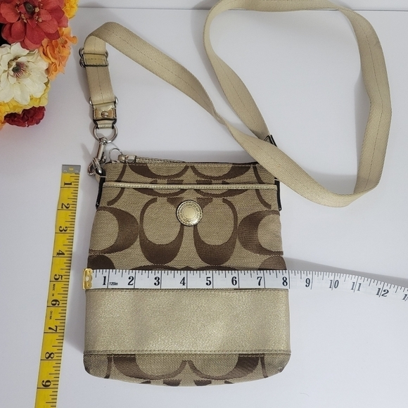 COACH SIGNATURE CROSSBODY TAN - Picture 4 of 16